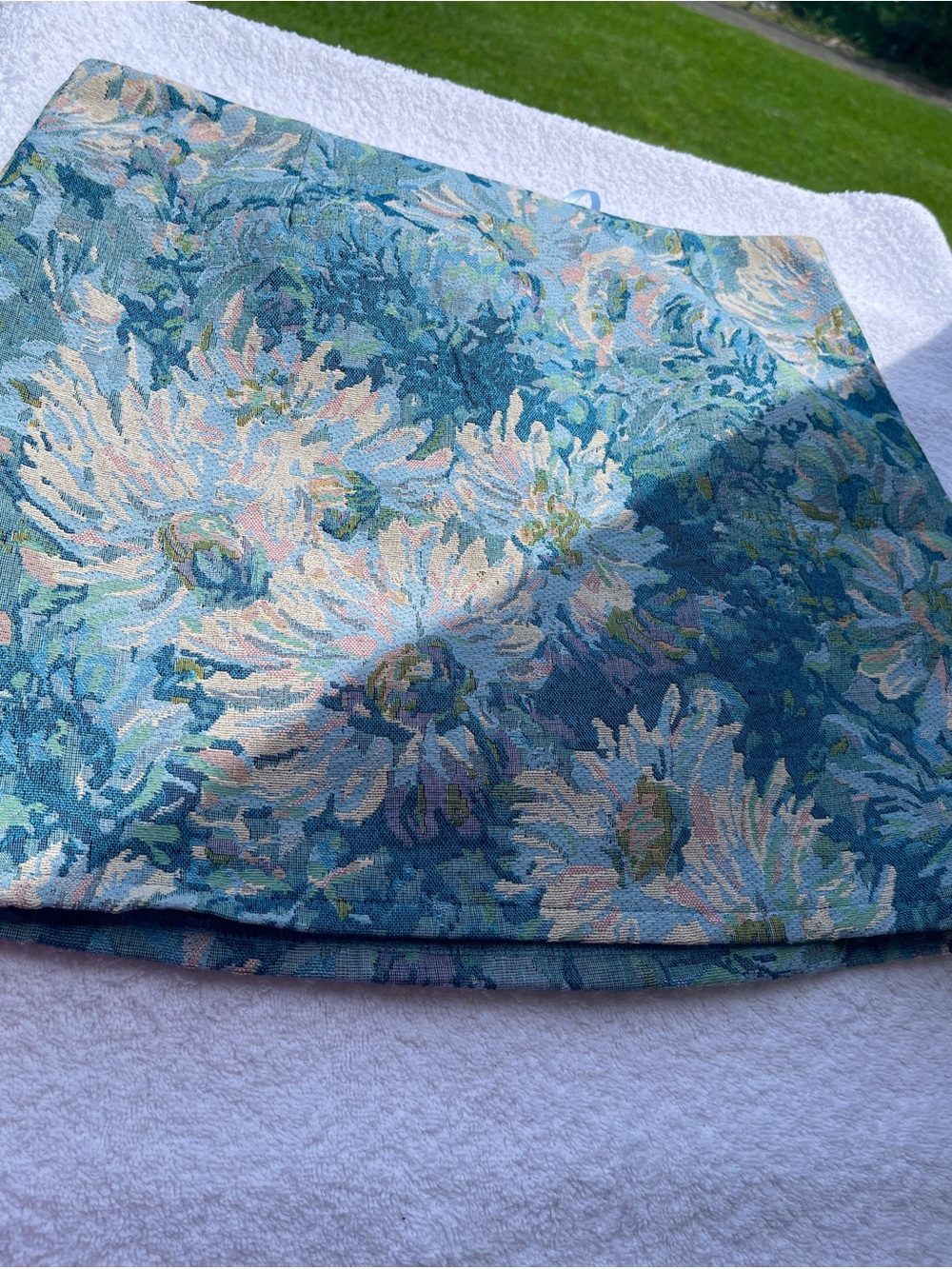 Steve Madden Blissful Blue Floral Brocade Lace-Up Back Mini Skirt Size L NWT - Picture 9 of 16